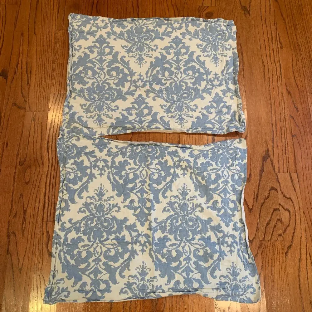 Pottery Barn Jacquard Medallion Duvet Cover w/ Two Standard Shams | Full/Queen - Picture 10 of 16